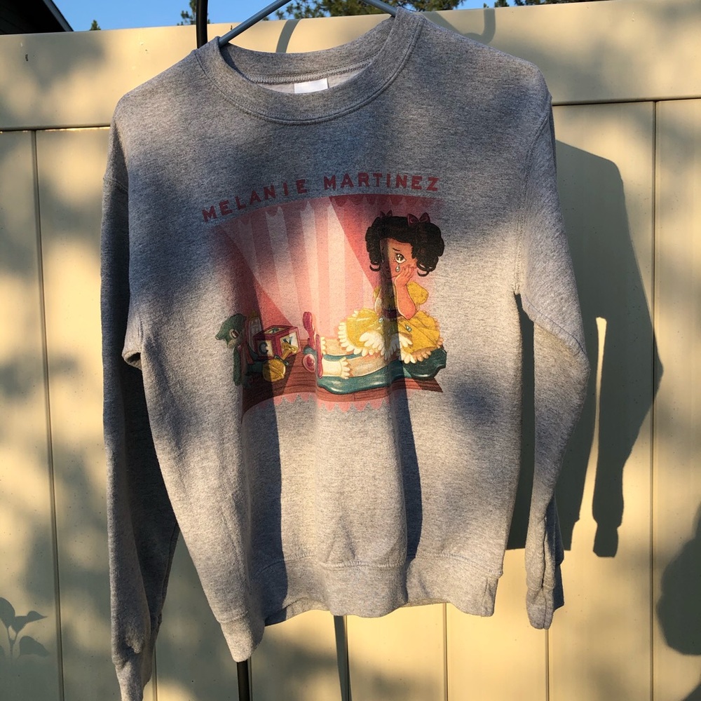 melanie martinez crybaby crewneck :)